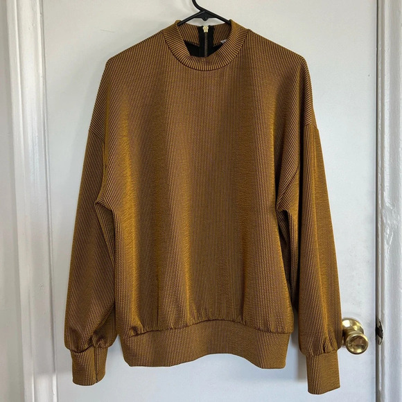 Zara Trafaluc Jaquard Blouse and Asymmetrical Skirt Set | Small - Picture 6 of 9